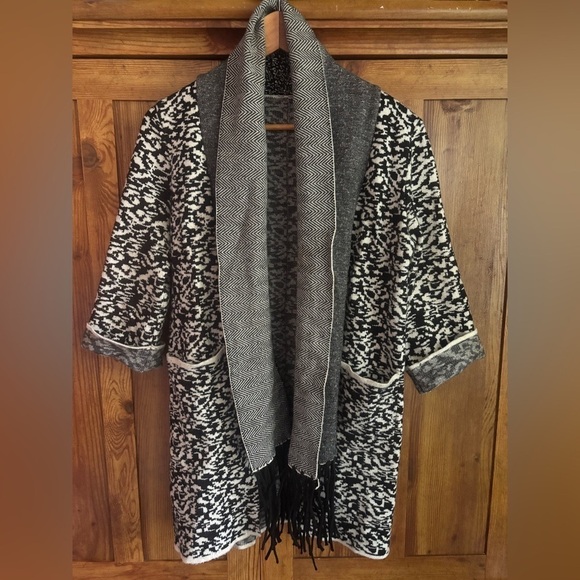 BOHO Style Warm B&W and Grey Winter OpenWrap Soft Cardigan Fringe Accents Size S - Picture 1 of 11